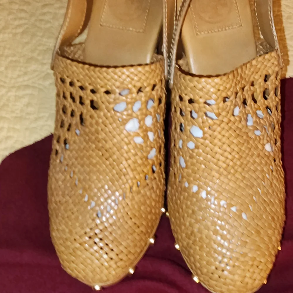 Tory Burch Tan leather Clogs - Picture 3 of 3